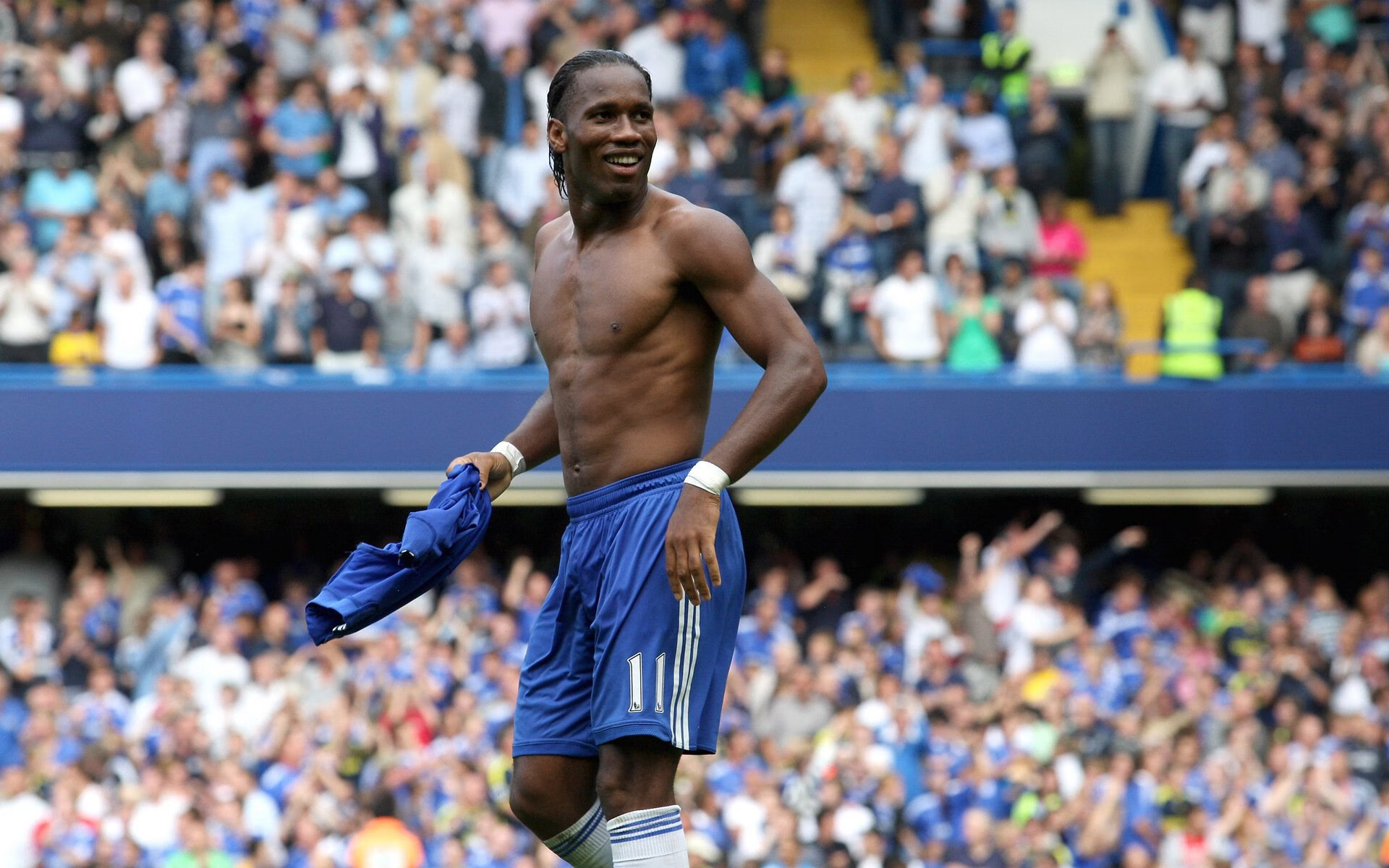 法甲:里昂2-2战平尼斯,奥亚萨瓦尔和伊巴拉各入一球,里昂法甲阵容